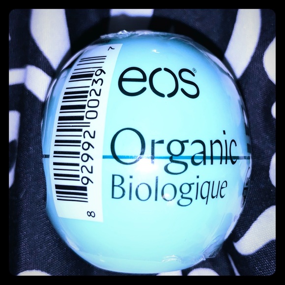 FREE W BUNDLE EOS Organic Sweet Mint Lip Balm NWT - Picture 1 of 5